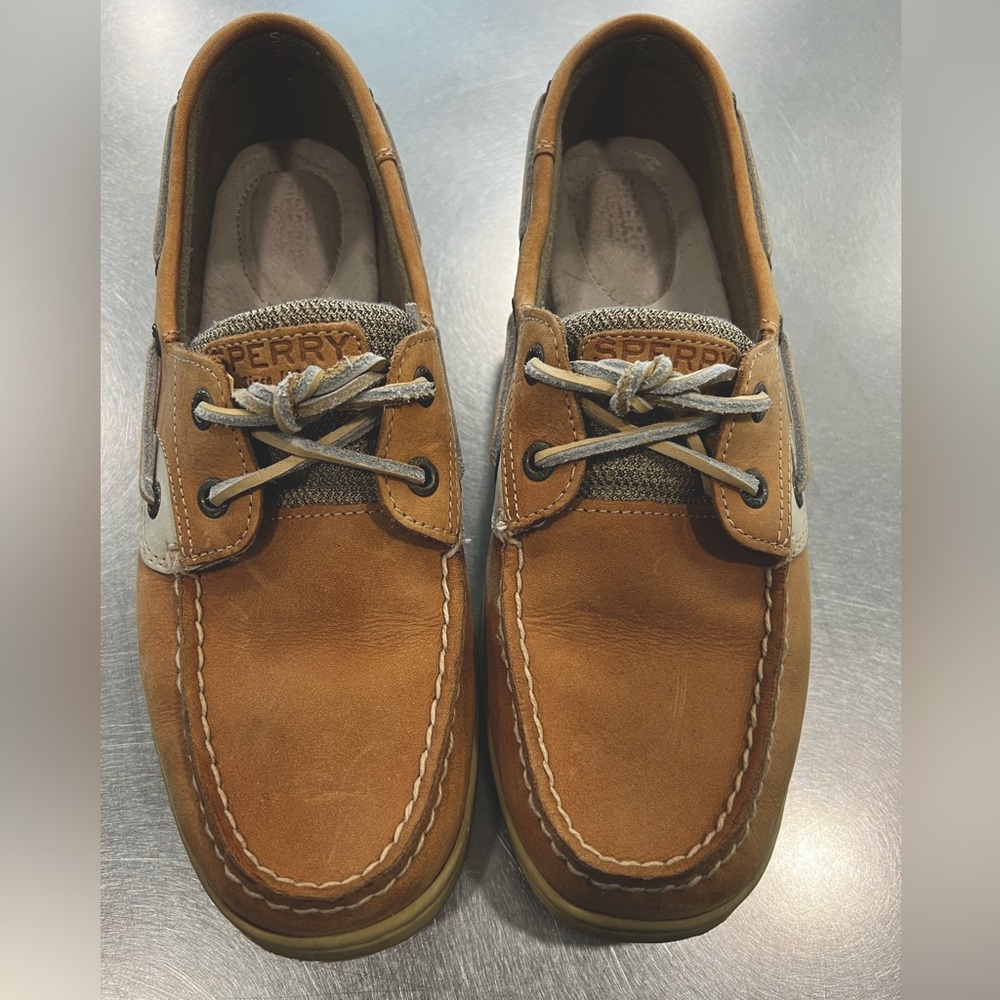 Women’s Sperry boat shoes